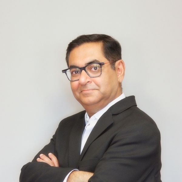 Tabraz Sadruddin, Associate